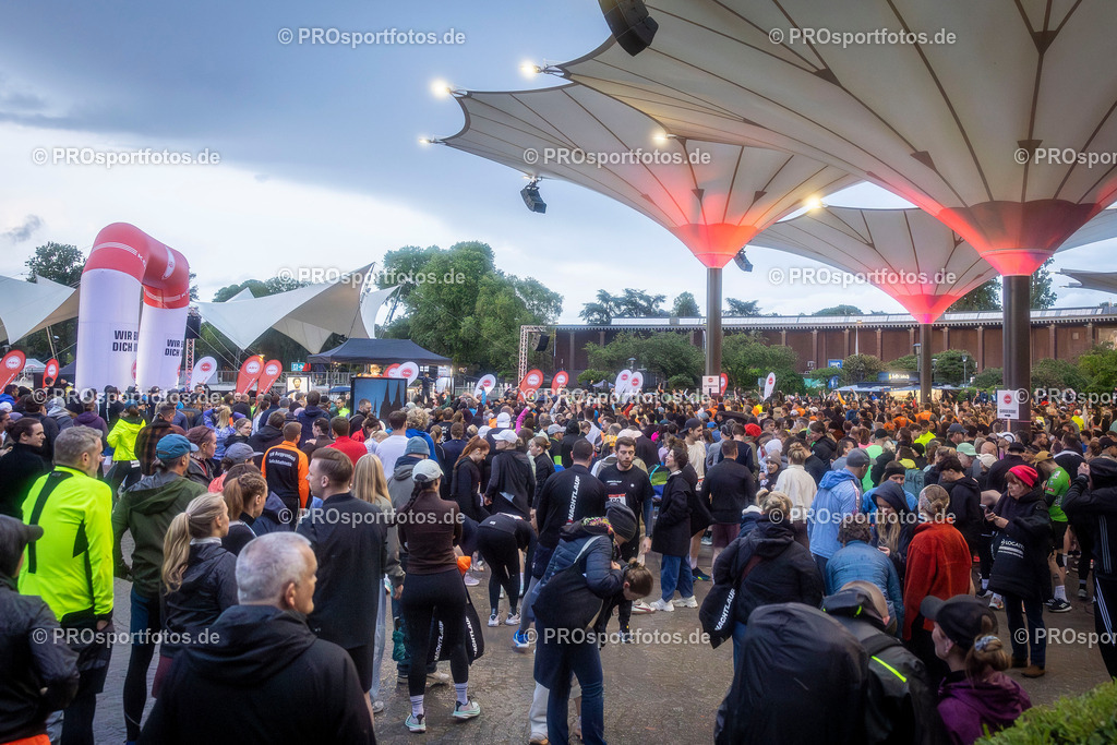 23. ASV Nachtlauf; Koeln, 13.05.26 | Impressionen vom 23. ASV Nachtlauf am 13.05.26 am Tanzbrunnen in Koeln. Foto: BEAUTIFUL SPORTS/Leah Kohring