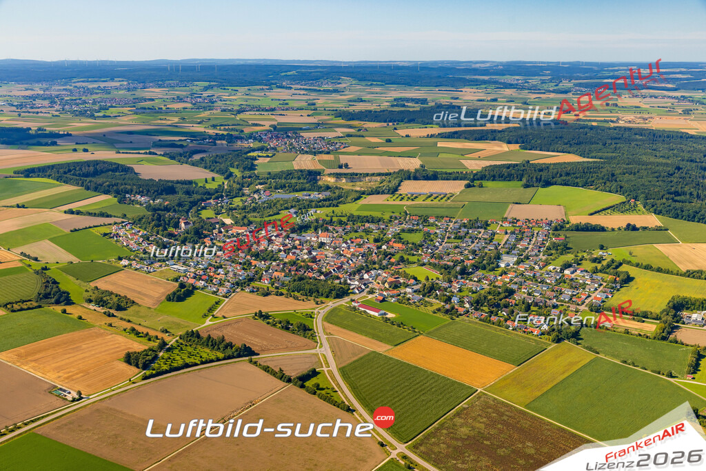 Luftaufnahme der Stadt Haunsheim - Die Luftaufnahme wurde 2025 vom UL-Flugzeug heraus erstellt ( keine Drohne ) - Hochauflösende Luftaufnahme - für professionelle Ausdrucke geeignet. Die Geschenkidee !Mit Lizenz und Bildrechte bestellbar