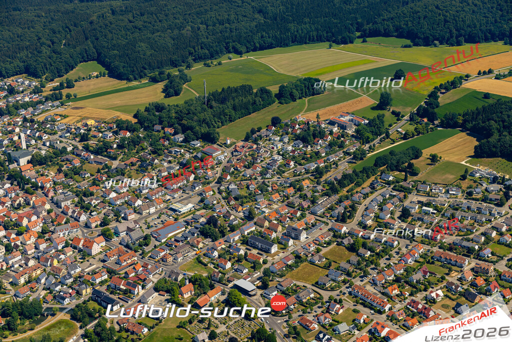 Das Luftbild der Stadt Krumbach wurde 2022 vom Flugzeug heraus erstellt (keine Drohnen-Aufnahmen) Aufnahmehöhe ca.450 Meter- hohe Bildauflösung und Druck-Qualität. Garantiert!