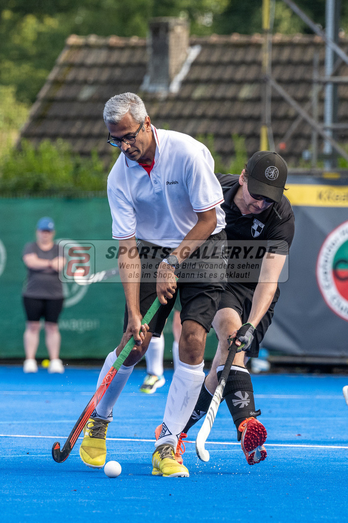 SFE_20240817_0119 | Krefeld, Deutschland, 17.08.2024:  European Cup for Recreational Hockey Players im KTHC Stadion Rot-Weiss Köln Tennis and Hockey Club am 17.08.2024 in Krefeld, Deutschland. (Foto von Stephan Fehrmann)Krefeld, Germany, 17.08.2024: European Cup for Recreational Hockey Players in KTHC Stadion Rot-Weiss Köln Tennis and Hockey Club at 17.08.2024 in Krefeld, Deutschland. (Foto from Stephan Fehrmann)