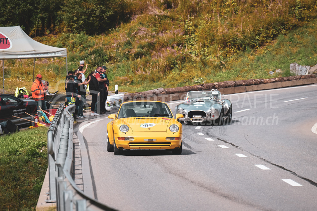 21. Arosa ClassicCar 2025 - 7. =September= 2025 | Porsche mit Startnummer 268 am Arosa ClassicCar 2025 in der Kategorie Classic Trophy..@arosaclassiccar, @arosa.official, #arosaclassiccar, #arosa, #76curves, #classiccarBild: Sportfotografie Markus Aeschimann | www.markus-aeschimann.ch - Realisiert mit Pictrs.com