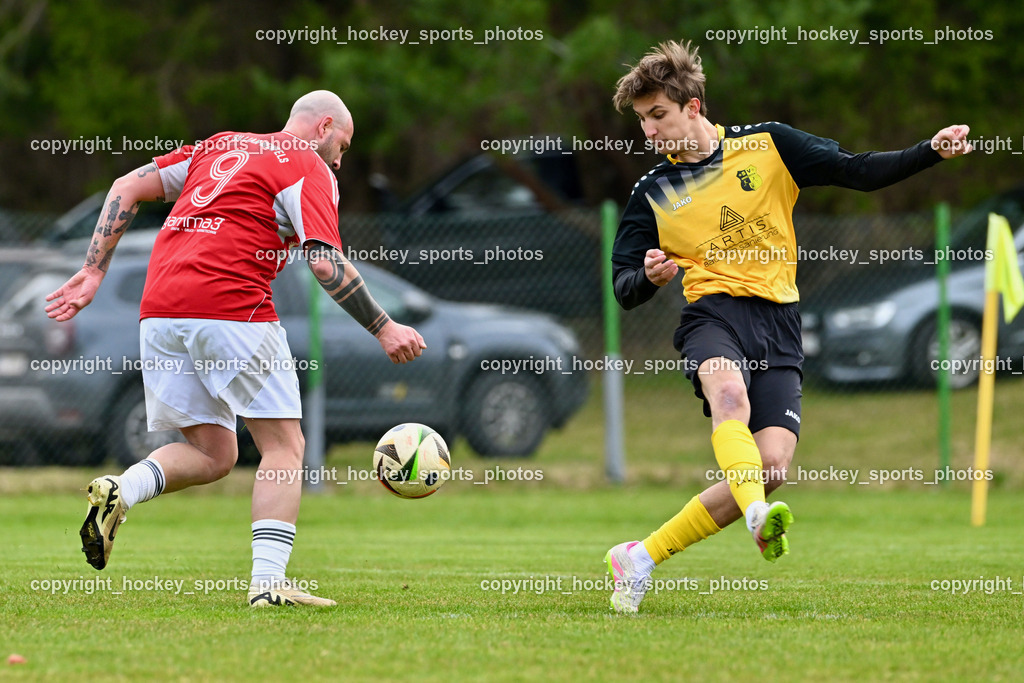 SV Arnoldstein vs. FC Union Sillian-Heinfels | #9 Denis Kerrniqi FC Sillian, #13 Fabian Ortner SV Arnoldstein, SV Arnoldstein vs. FC Union Sillian-Heinfels, SV Arnoldstein vs. FC Union Sillian-Heinfels am 29.03.2026 in Arnoldstein (Waldparkstadion Arnoldstein), Austria, (Photo by Bernd Stefan)