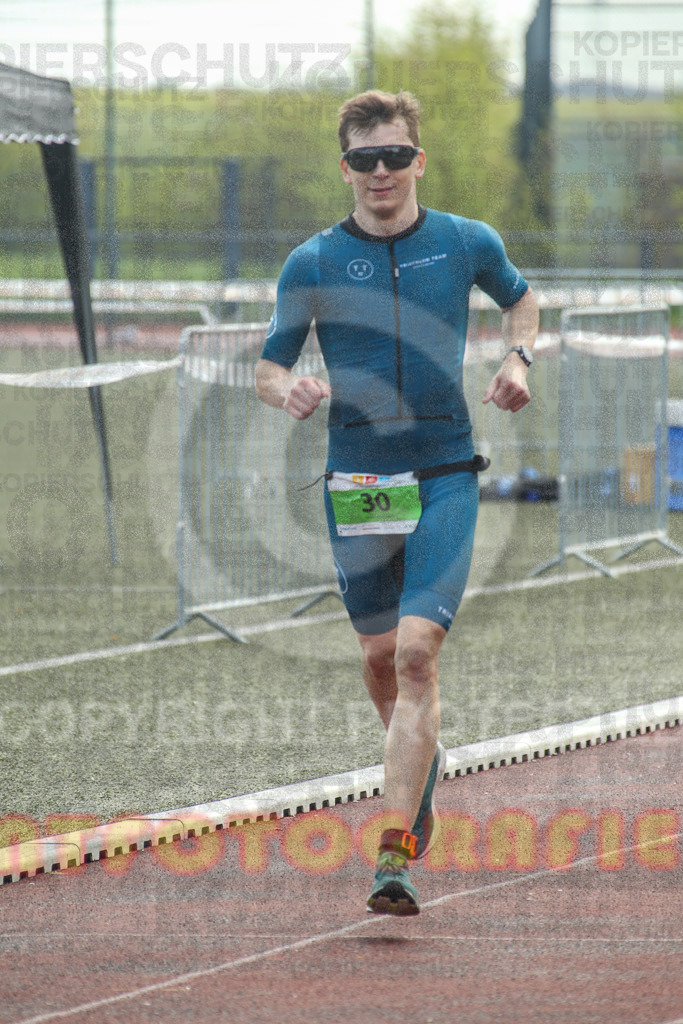 230423_1048_EV3_2418 | Sportfotografie im Rhein-Sieg Kreis, Köln, Bonn, NRW, Rheinland Pfalz, Hessen, etc. Unser Tätigkeitsfeld umfasst den Laufsport vom Volkslauf über den Marathon, Duathlon, Triathon bis zum Ultralauf wie Kölnpfad Ultra oder Schindertrail.
