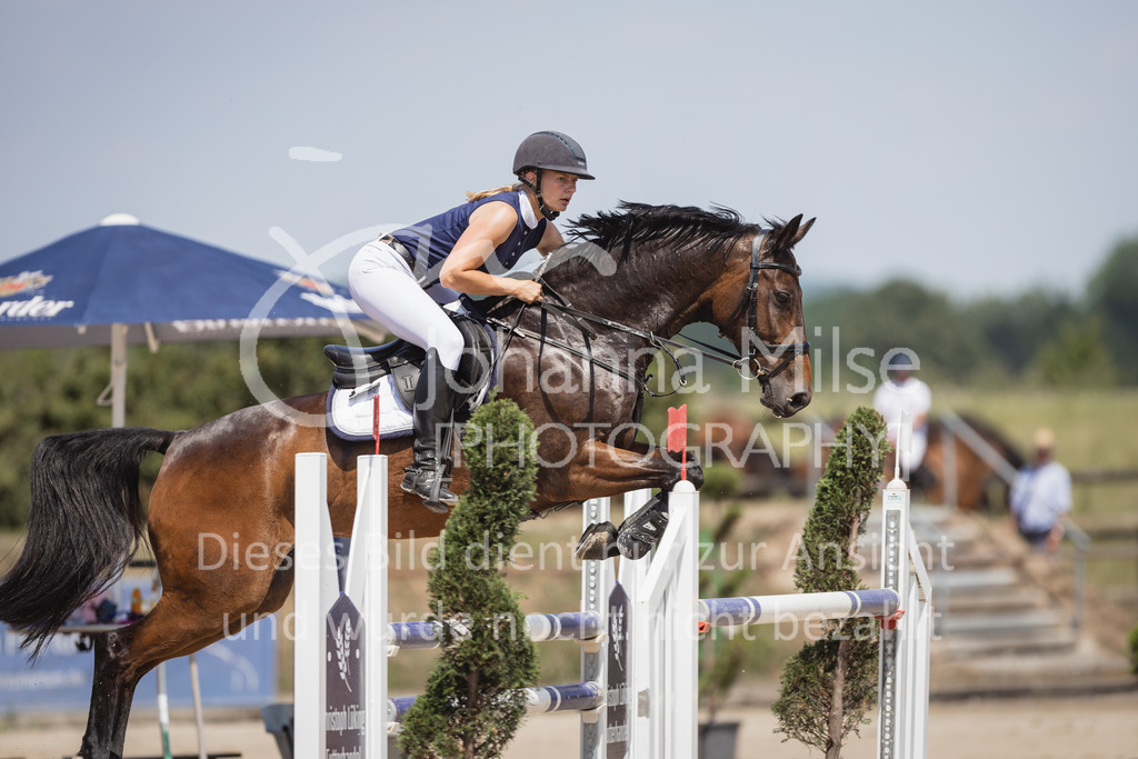 230625_PfSpTa_M1-Stil-506 | Deine schönsten Turniermomente als professionelle Fotos! Entdecke hochwertige Pferdesport-Fotografie im Online-Shop. Jetzt Fotos finden & bestellen!