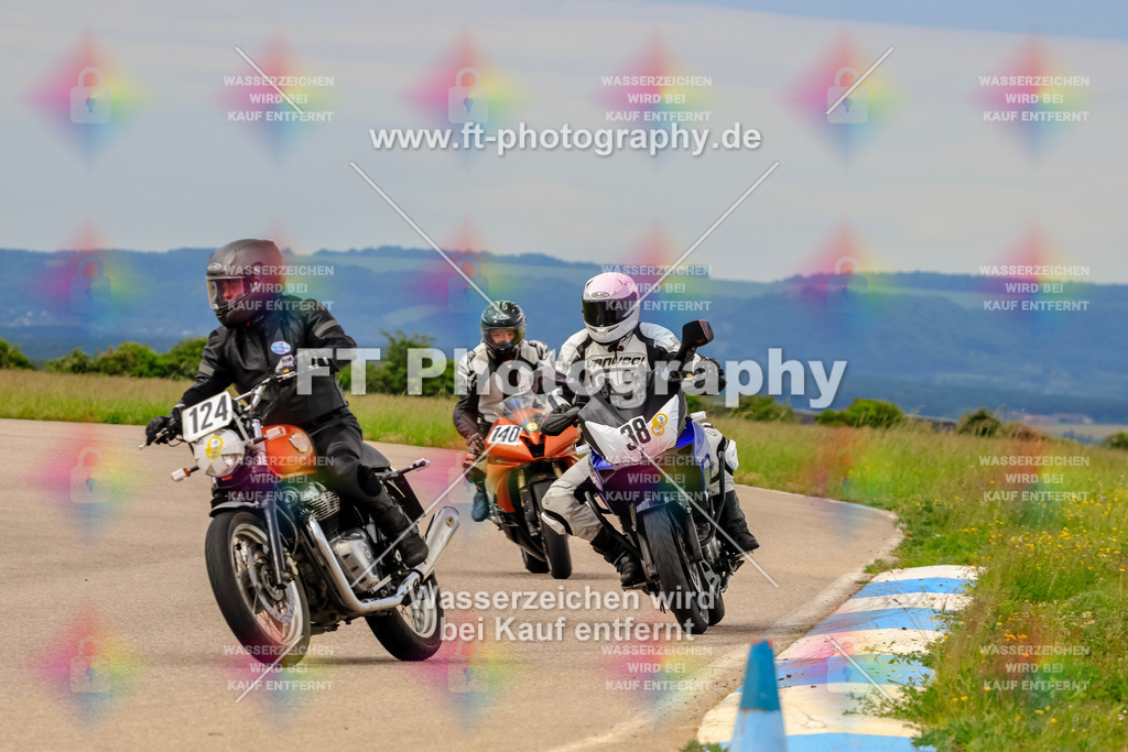 MotoTeam-2470 | Hier findet Ihr Bilder von Touristenfahrten auf der Nürburgring Nordschleife oder von anderen Veranstaltungen die ich besucht habe. Viel Spass beim Durch Schauen 
