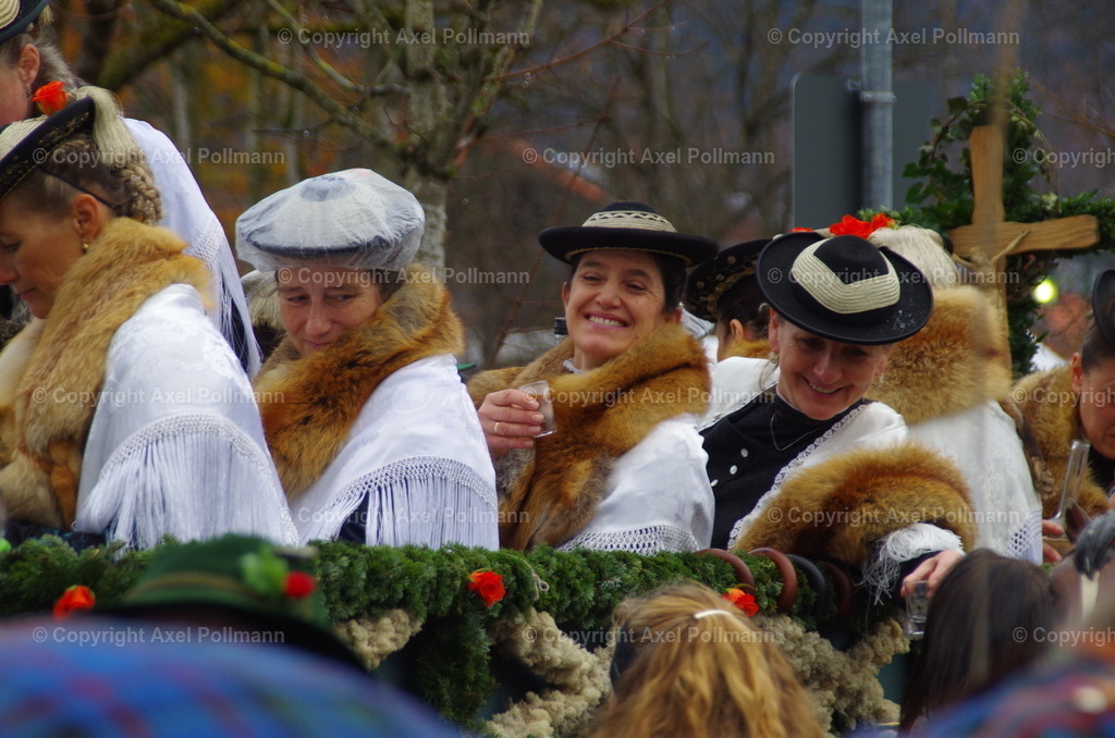 IMGP9520 | fotografiert von Axel PollmannLeonhardi Wallfahrt Benediktbeuern und Murnau, Fronleichnam, Fasching, Landschaft im Loisachtal und Benediktbeuern  - Realisiert mit Pictrs.com