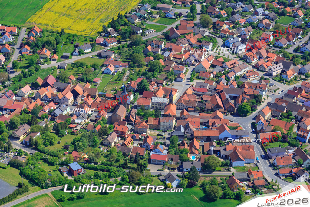 aktuelles Luftbild von Westheim Knetzgau - Luftaufnahme wurde 2018 von https://frankenair.de mittels Flugzeug (keine Drohne) erstellt.