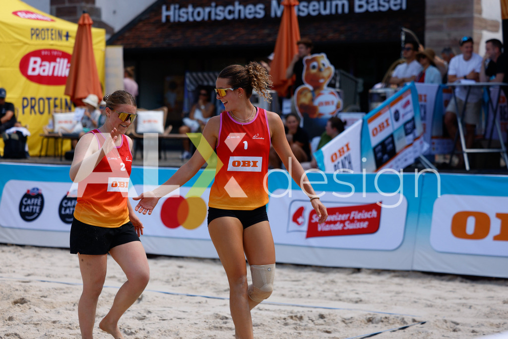 Obi BeachTour 2026 - Basel | BASEL, SWITZERLAND - JULY 17: ELIN SHANA KLUSER (SUI) and JASMIN SCHWAB (SUI) during the Obi BeachTour 2026 match between KLUSER / SCHWAB (SUI) and GERSON / SCHALTEGGER (SUI) at Barfüsserplatz on July 17, 2026 in Basel, Switzerland. - Realisiert mit Pictrs.com