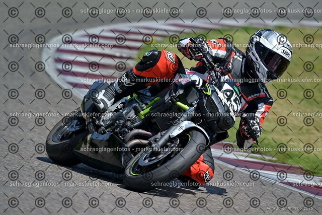 26BT02-1651 | markuskiefer.com - Realisiert mit Pictrs.com