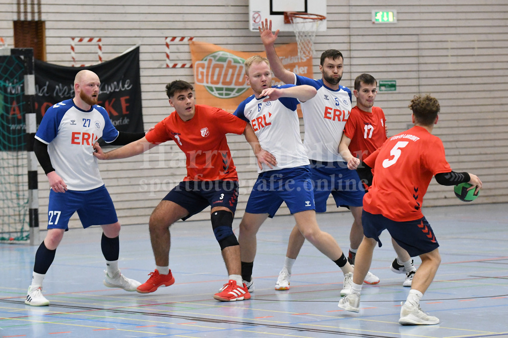 HC Deggendorf : ETSV 09 Landshut II | Michel Poek (HC Deggendorf #27): Jan Stengl  (HC Deggendorf  #6) und Michael Buchner  (HC Deggendorf  #5 - Realisiert mit Pictrs.com