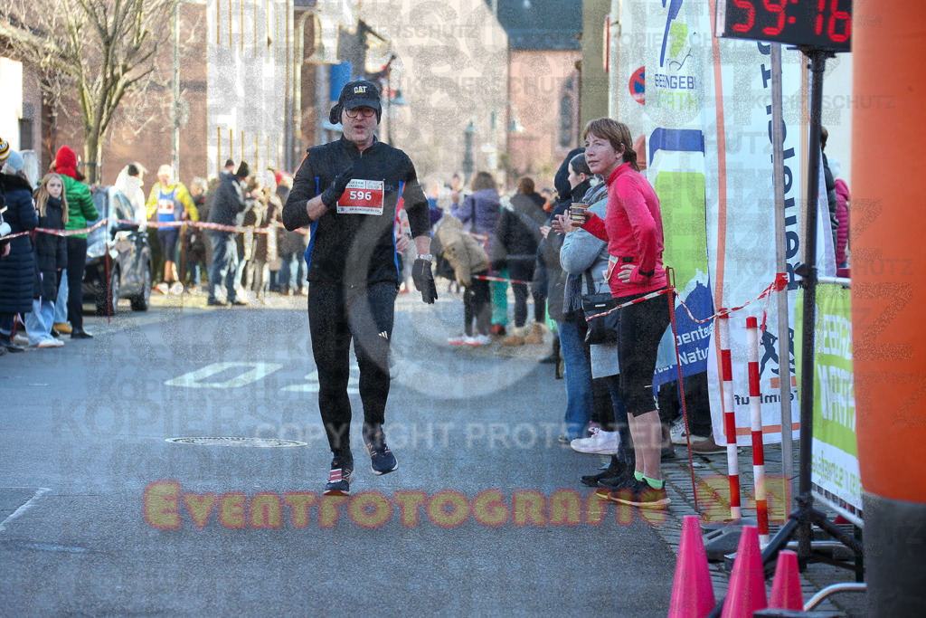 241201_1235_EX1_2784 | Sportfotografie im Rhein-Sieg Kreis, Köln, Bonn, NRW, Rheinland Pfalz, Hessen, etc. Unser Tätigkeitsfeld umfasst den Laufsport vom Volkslauf über den Marathon, Duathlon, Triathon bis zum Ultralauf wie Kölnpfad Ultra oder Schindertrail.
