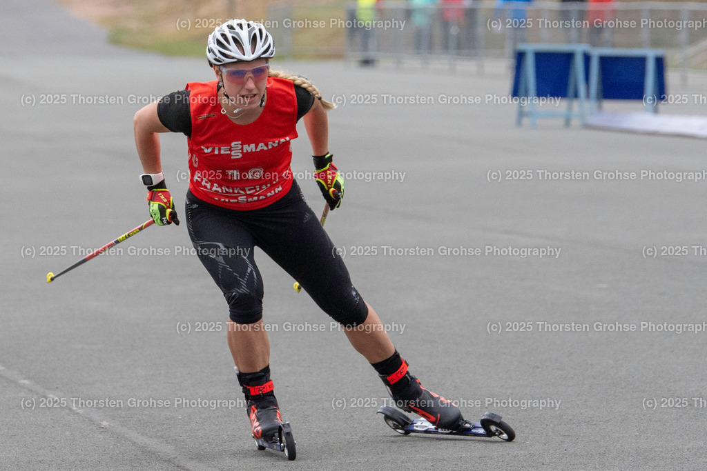 Deutsche Meisterschaften Biathlon | Deutsche Meisterschaften Biathlon, Speziallanglauf Frauen am 14.09.2018 in der DKB SKI ARENA in Oberhof, (Deutschland)

Bild: Fraebel Antonia vom WSV Asbach - Realisiert mit Pictrs.com