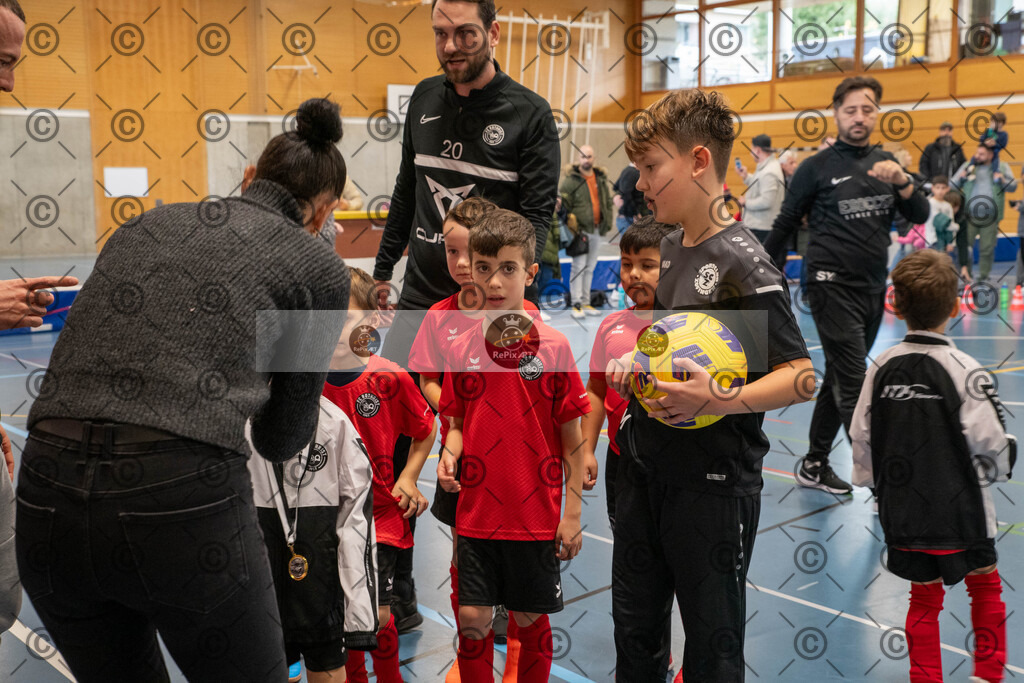 20231126_FCR_Hallenturnier_G_105 | Sport und Naturfotografie von Roberto Esposito zeigt echte Momente Bewegung und die Schönheit der Natur. Ausdrucksstarke Bilder schaffen Emotionen.