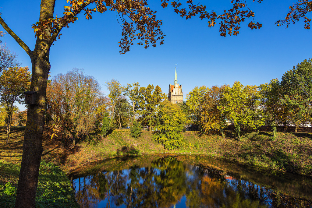 Blick auf die Teufelskuhle und das Kröpeliner Tor in der Hansestadt Rostock im Herbst | Blick auf die Teufelskuhle und das Kröpeliner Tor in der Hansestadt Rostock im Herbst.