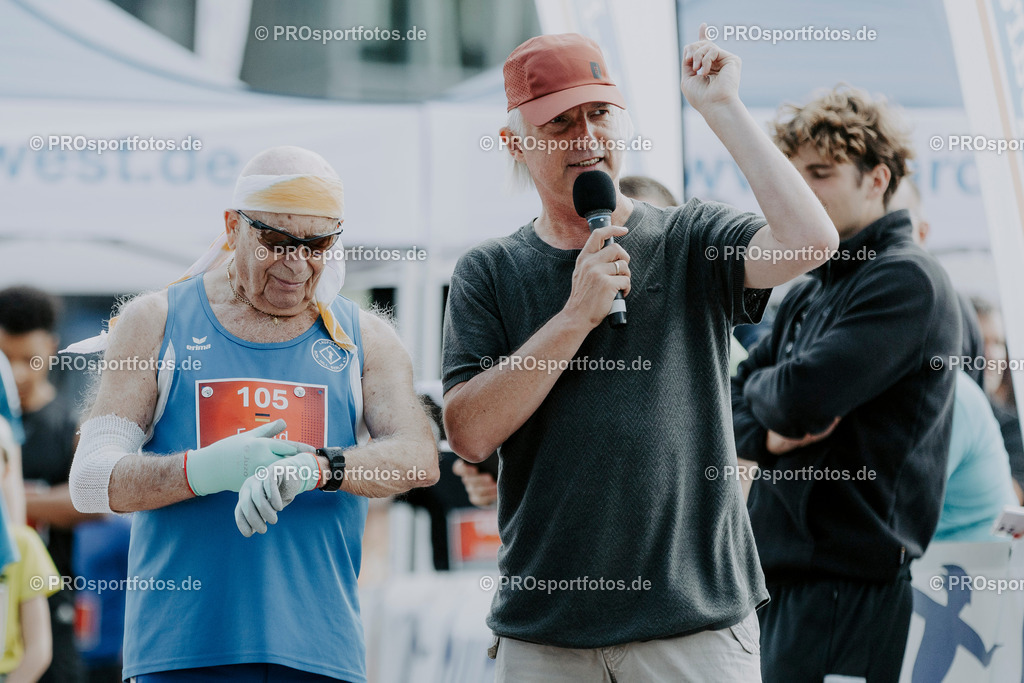 240825_Treppenlauf-121 | Professionelle Fotos Ihrer Laufsportveranstaltung.