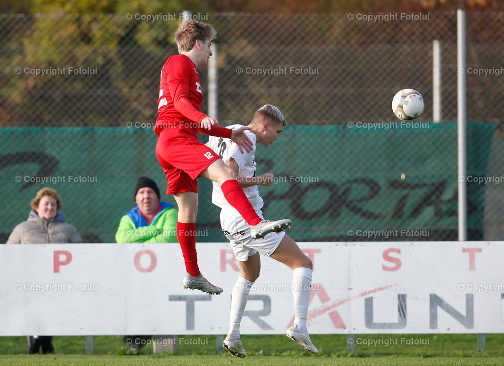 A_LUI_19102024_00006 | SPORT FUSSBALL REGIONALLIGA ASKOE OEDT -WILDON 19.10.2024 IM BILD: SEBASTIAN KAPSAMER (OEDT) UND FLORIAN JESSENITSCHNIG (WILDON) FOTO.FOTOLUI