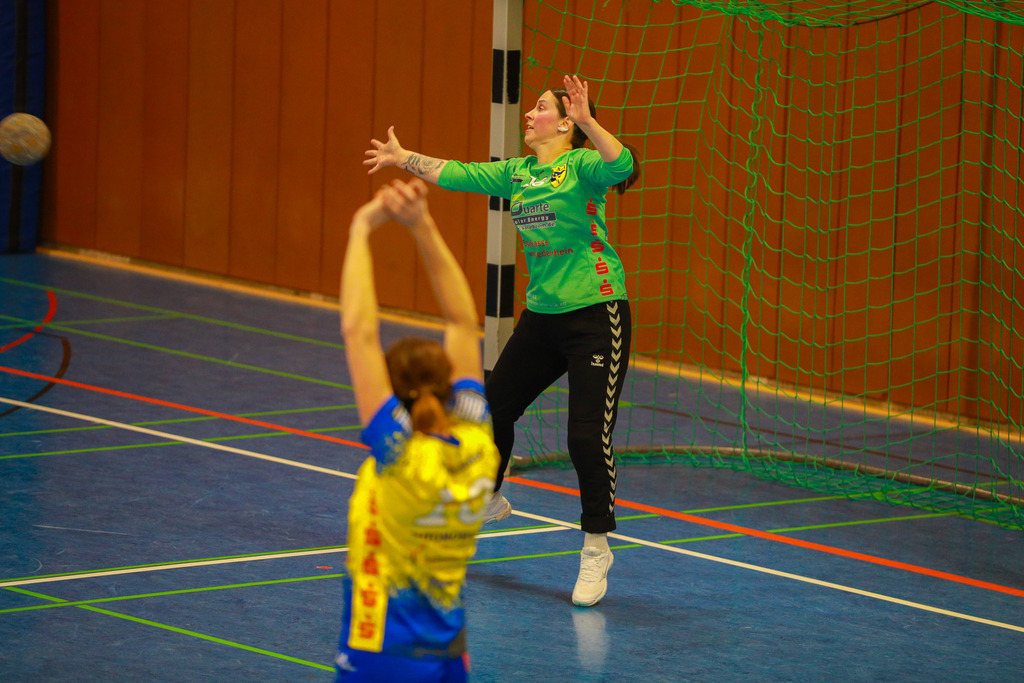 SvSchermbeck_SVN_061225_091 | Bildergalerie von Sport-Ereignissen aber auch von weiteren spannenden Dingen - nicht nur vom Niederrhein. In Anlehnung an den bekannten Spruch von Hanns Dieter Hüsch heißt das Motto: "Niederrhein ist überall".  - Realisiert mit Pictrs.com