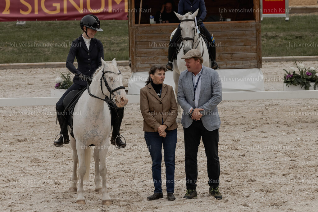 WE_DR_Stoib_siegerehrung_PI2025_571 | Pferd International München 2025