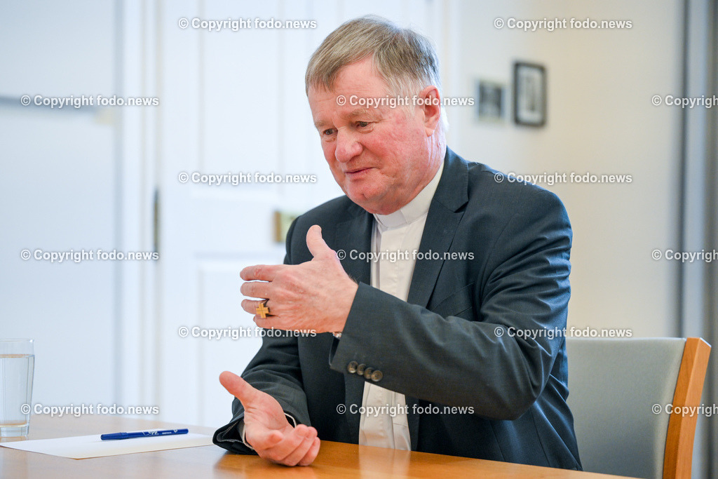 Manfred Scheuer (Bischof der Dioezese Linz)_ 27.03.2024-6 | 27.03.2024, Bischofshof Linz, AUT, Manfred Scheuer (Bischof der Dioezese Linz), im Bild Manfred Scheuer (14. Bischof der Dioezese Linz, Dioezesanbischof der Katholischen Kirche in Oberoesterreich)