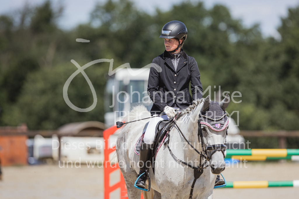 220728_BHO_BronzeTour_L-Stil_1-313 | Deine schönsten Turniermomente als professionelle Fotos! Entdecke hochwertige Pferdesport-Fotografie im Online-Shop. Jetzt Fotos finden & bestellen!