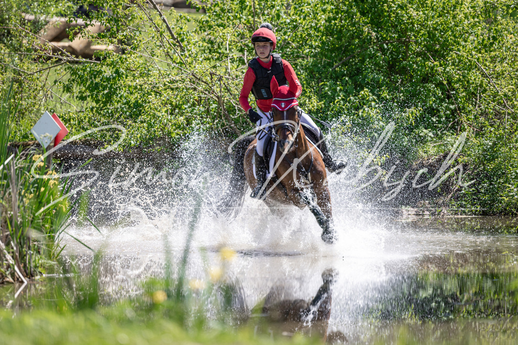 20260523-_3LI8878 | Tierfotografie Pferde, Hunde, Katzen, Haustiere.
Turnierfotografie Reitturniere, Reiten, Springreiten, Dressur in Hanau, dem Main-Kinzig-Kreis und dem Rhein-Main- Gebiet um Frankfurt