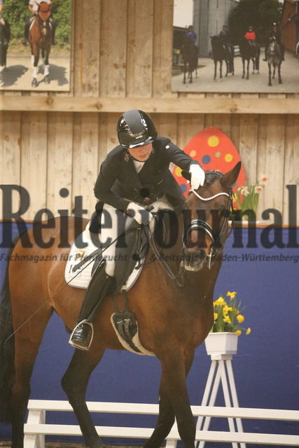 Turnier_Zeutern_2022_Prfg.Nr.02_Kurz-GrandPrix_RAmona Ritzel_DSP Superdry (19) | Alle Fotos der Reiterjournal Fotografin Doris Matthaes im Reiterjournal Online-Fotoshop. - Realisiert mit Pictrs.com