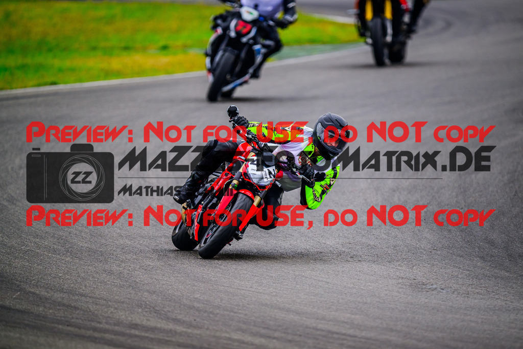 MaZZes_FotoMatrix_240614_6007705_3739 | INST