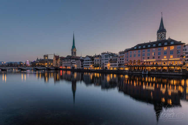 Blick auf Altstadt Zürich | Shop von Iris Steger Photography, Landschaft, Reisen, Details und Städte.
