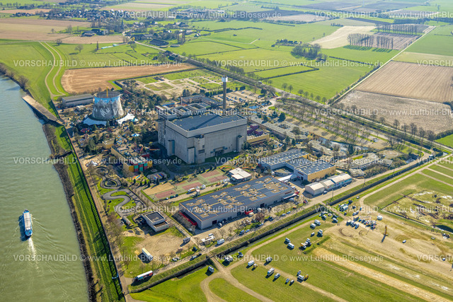 Kalkar240312872WunderlandKalkar | Luftbild, Kalkar Wunderland, Energy Factory am Fluss Rhein, Familienpark mit Events wie Achterbahn und Wildwasserbahn und Fahrgeschäften, Hotel, Kongresszentrum, Gastronomie, Solardächer, Hubschrauberlandeplatz, Areal des niemals in Betrieb gegangenen schnellen Brüters, Wisselward, Kalkar, Niederrhein, Nordrhein-Westfalen, Deutschland