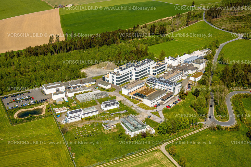 Schmallenberg240505496 | Luftbild, Fraunhofer-Institut für Molekularbiologie und Angewandte Oekologie IME, Auf Dem Aberg, umgeben von Wiesen und Feldern, Grafschaft, Schmallenberg, Sauerland, Nordrhein-Westfalen, Deutschland