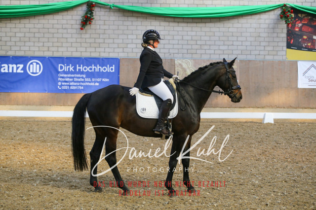 IMG_2630 | Turnierfotos kaufen im Webshop von Daniel Kuhl Photography – entdecke professionelle Reitsportfotos aus Turnieren & Events. Hochwertige Turnierbilder online bestellen & sichern. Jetzt Fotos von Reitsportturnieren kaufen!