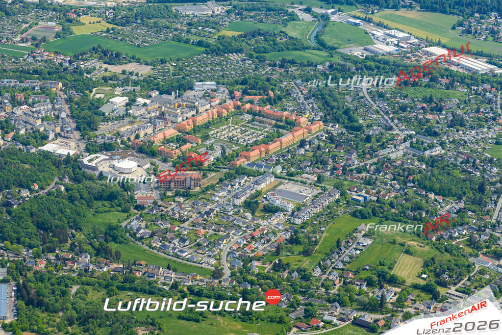 Das Luftbild der Stadt Plauen wurde 2022 vom Flugzeug heraus erstellt (keine Drohnen-Aufnahmen) Aufnahmehöhe ca.450 Meter- hohe Bildauflösung und Druck-Qualität. Garantiert!
