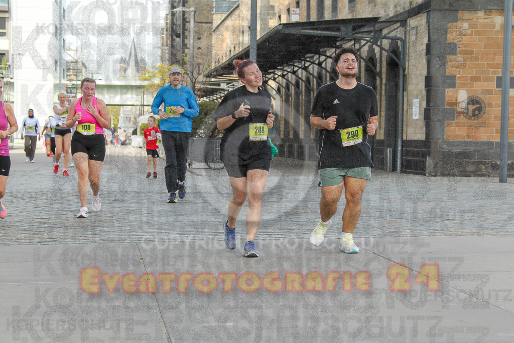250920_1341_EV4_6465 | Sportfotografie im Rhein-Sieg Kreis, Köln, Bonn, NRW, Rheinland Pfalz, Hessen, etc. Unser Tätigkeitsfeld umfasst den Laufsport vom Volkslauf über den Marathon, Duathlon, Triathon bis zum Ultralauf wie Kölnpfad Ultra oder Schindertrail.