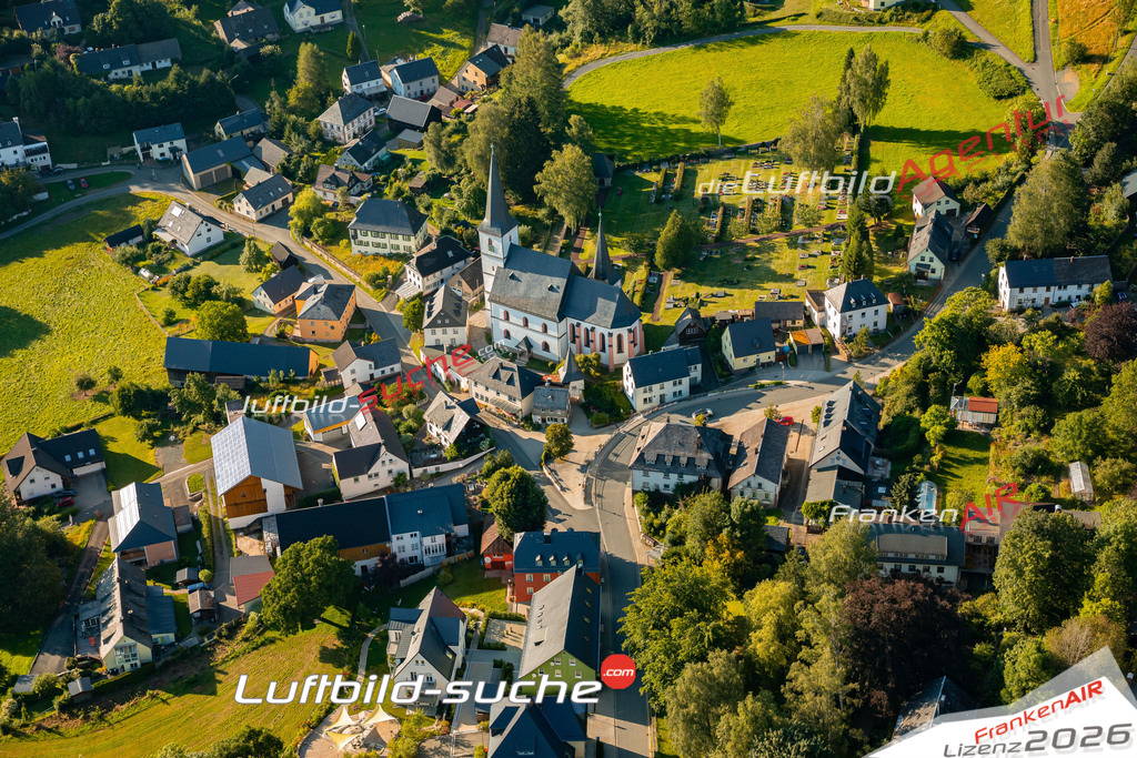 Das Luftbild zeigt :  Grafengehaig - Die Luftaufnahme wurde 2024 vom UL-Flugzeug aus erstellt ( keine Drohne ) - Hochauflösende Luftaufnahme - Für grossformatige Ausdrucke geeignet. Die Geschenkidee !Mit Lizenz und Bildrechte bestellbar