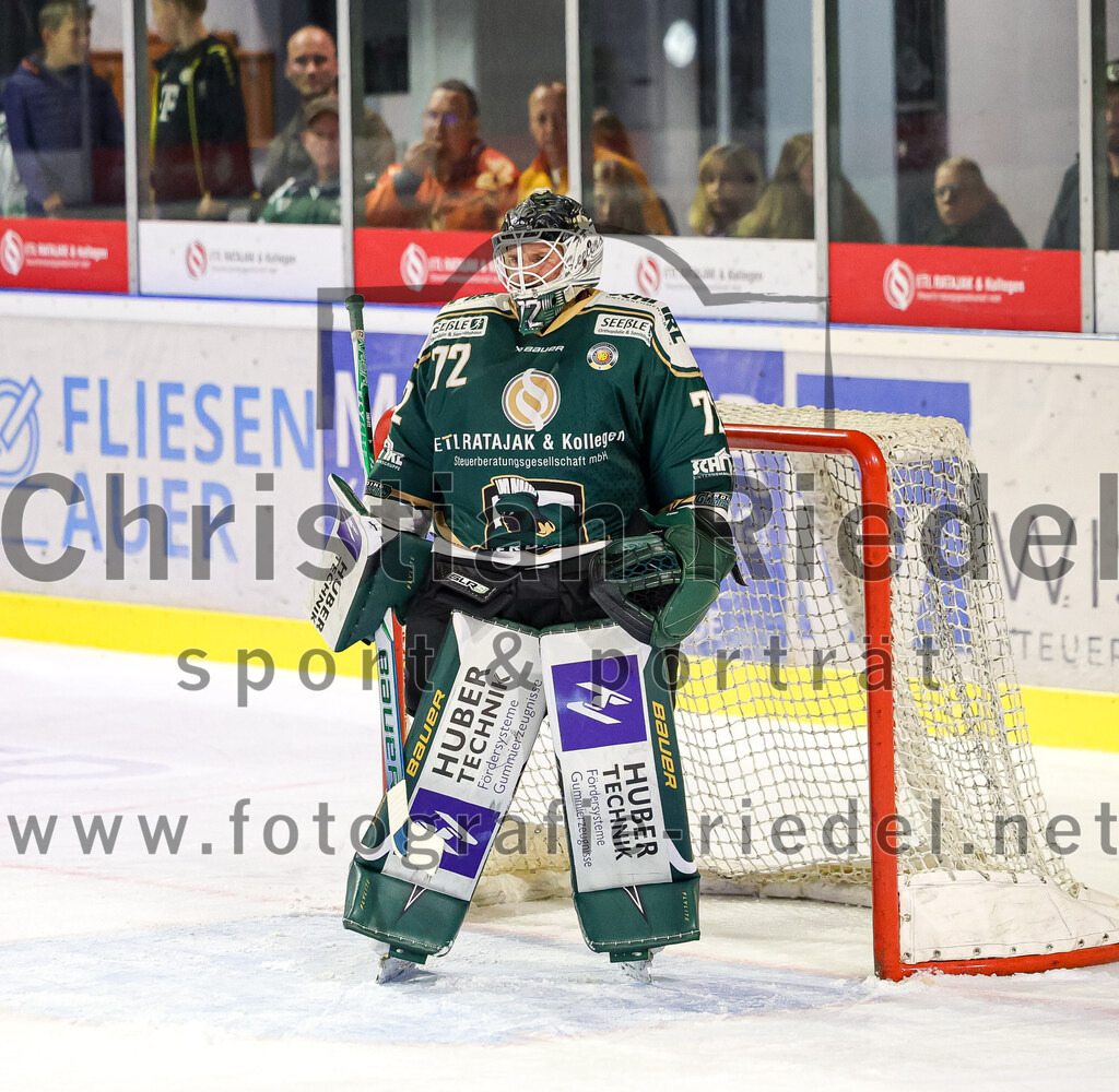 2025-09-12_047_TSV_Erding_gegen_EV_Landshut | Erding, Deutschland, 12.09.2025:Eishockey, Oberliga Süd 2025 / 2026, Testspiel, TSV Erding gegen EV Landshut, Endergebnis: 4:6Torwart David Zabolotny (Erding Gladiators, #72)Foto: Christian Riedel / fotografie-riedel.net