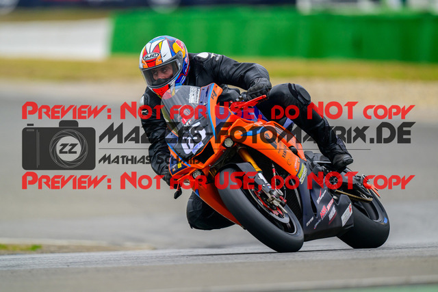 MaZZes_Fotomatrix_20240923_6007705_7224 | GELB