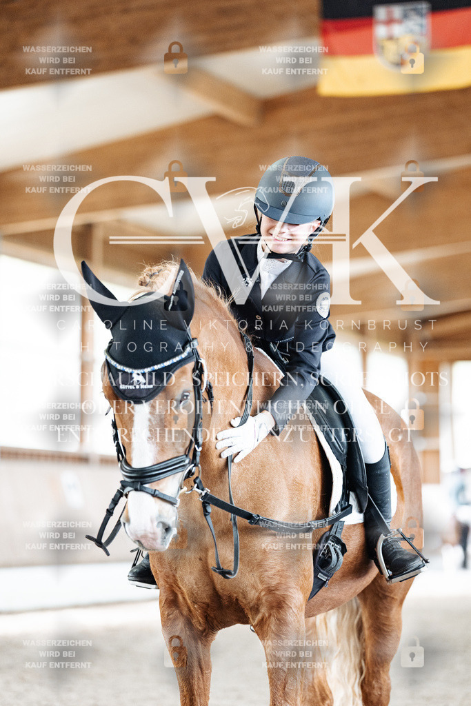 CK900887 | Turnierfotografie Pferdefotografie Trier Rheinland-Pfalz Pferdesport Reitsport Tierfotografie Sportfotografie Pferdevideo Pferdevideografie Equestrianvideography equestrianphotography  - Realisiert mit Pictrs.com