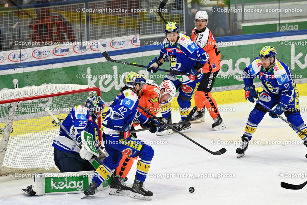 EC IDM WÄRMEPUMPEN VSV vs. MOSER MEDICAL GRAZ99ERS | #35 Joe Cannata EC VSV, #42 Alex Wall EC VSV, #2 Dylan MacPherson EC VSV, #91 Nick Hutchison EC VSV, EC IDM WÄRMEPUMPEN VSV vs. MOSER MEDICAL GRAZ99ERS, EC IDM WÄRMEPUMPEN VSV vs. MOSER MEDICAL GRAZ99ERS am 12.03.2026 in Villach (Stadthalle Villach), Austria, (Photo by Bernd Stefan)