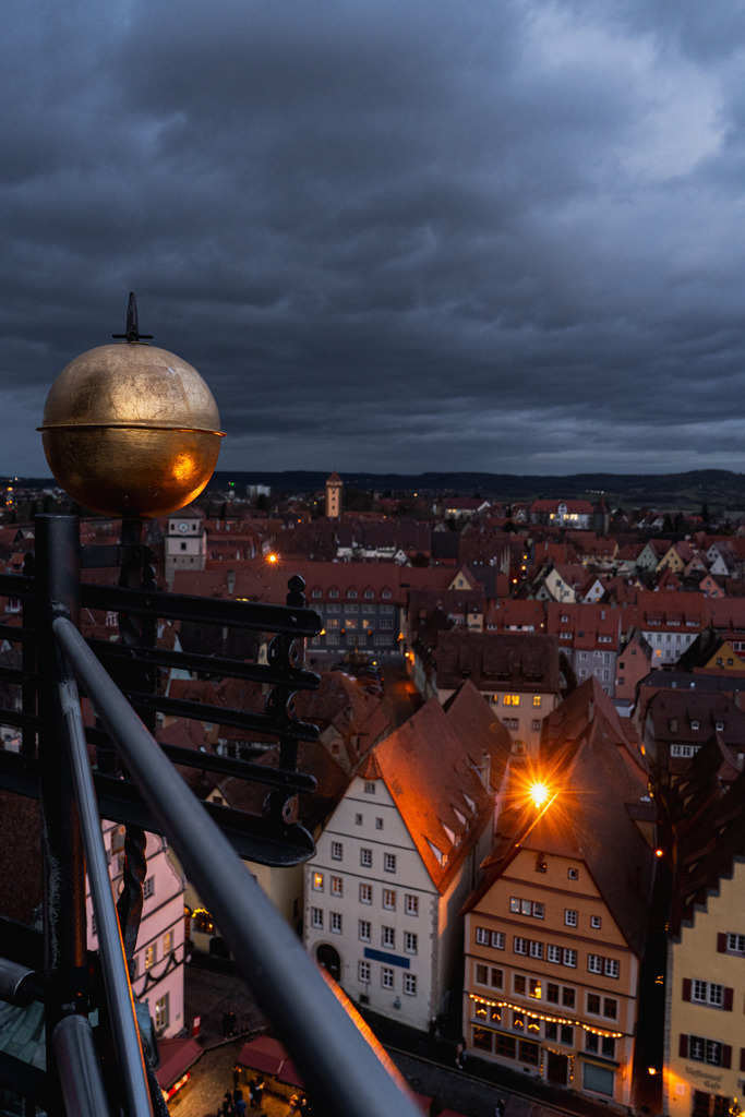 DSC05849 | Rothenburg ob der Tauber. Nur hier gibt es Exklusive und passend zur Jahreszeit Ihr Wandbild, T-Shirt, Tasse und alles was das Rothenburg Herz begehrt. - Realisiert mit Pictrs.com