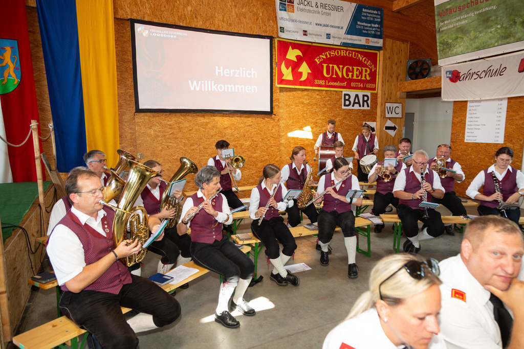 Festakt_008 | Fotodoku des Festaktes im FF-Haus Loosdorf anlässlich der Auszeichnung der Helfer und Hilfsorganisationen  der Hochwasserkatastrophe September 2024