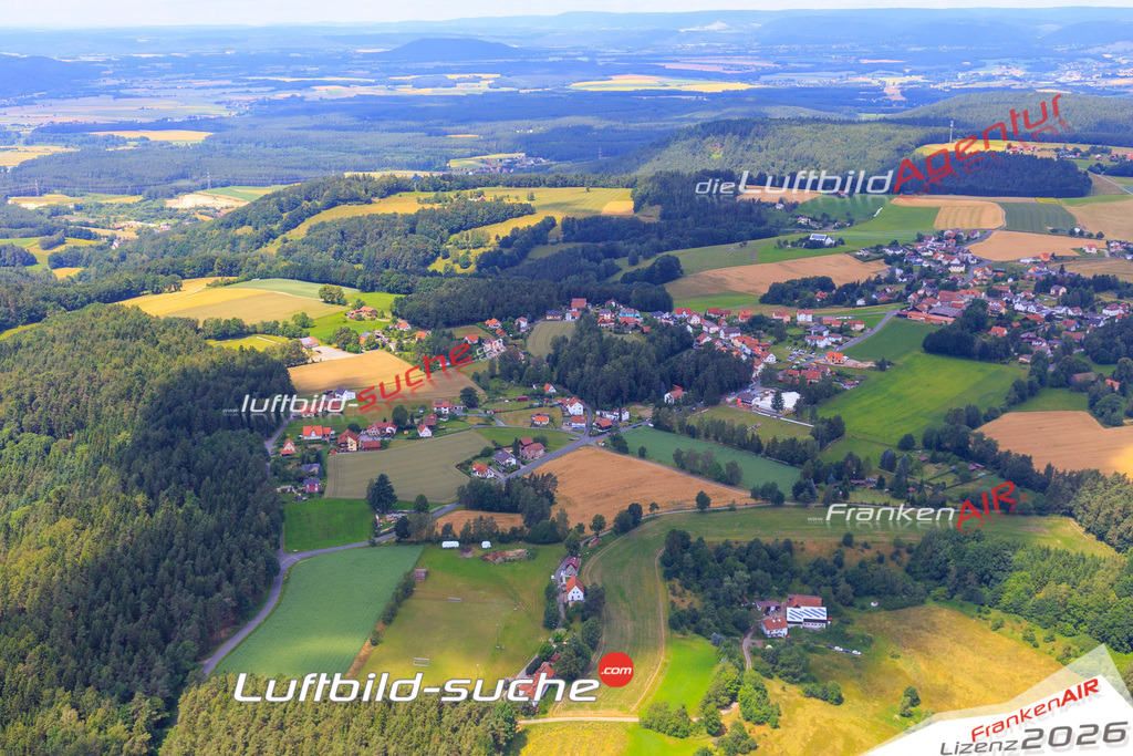 Die Luftaufnahme Zollbrunn - Kronach wurde vom UL-Flugzeug (keine Drohne) aus fotografiert.Hohe Druck- Auflösung-die Geschenkidee!