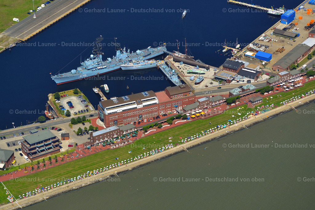 3621926 | Wilhelmshaven, Südstrand mit Uferpromenade und Deutschem Marinemuseum