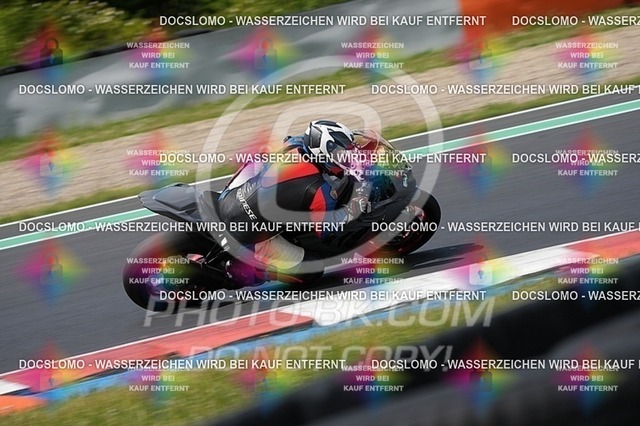 2025_06_06_PBK_17635 | Sportfotografie; SlowMotion; Video; Rennstrecke; Hafeneger; Speer; Racing; RSE; BMW; CBO; Trackday; Motorsportarena; Hockenheimring; Brno; Most; Barcelona; Valencia