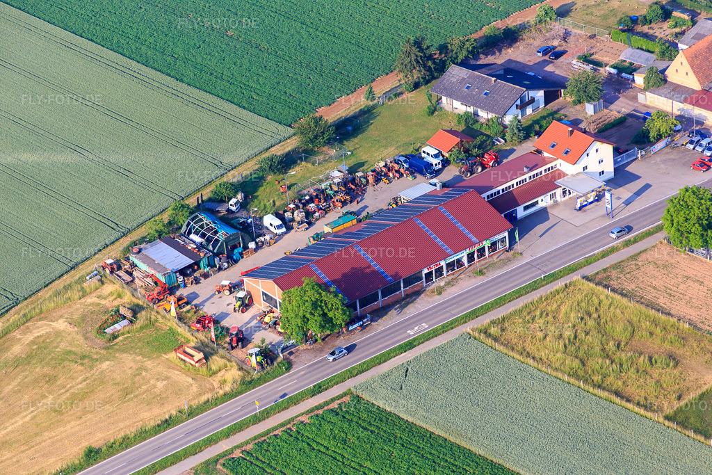 Luftbild: Tankstelle Otwin Zwißler in Ottersheim bei Landau im Bundesland Rheinland-Pfalz in Deutschland. Foto: IMG_080680.jpg vom 12.06.2015 durch Werner Riehm/FLY-FOTO.deZwissler KFZ & Landmaschinen Ottersheim Landau Rheinland Pfalz