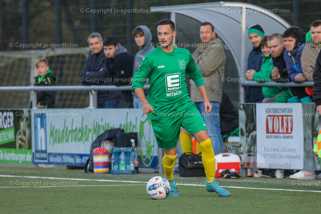 870A1549 | 05.11.2022; Kreisliga B Dillenburg; Kunstrasenplatz Manderbach; FSV Manderbach - TSV Eibach; Ergebnis: 1:4 (0:2)