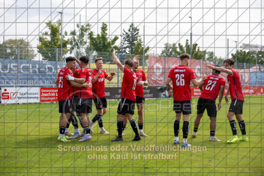 20250816_141858_0316 | #,1.Göppinger SV (rot) vs. FSV 08 Bietigheim-Bissingen (blau), Fußball, Oberliga BW, wfv, 03. Spieltag, Saison 2025/2026, Rasensportplatz Stadion SV Göppingen, Hohenstaufenstr. 116, 73033 Göppingen, 16.08.2025 - 14:00 Uhr,Foto: PhotoPeet-Sportfotografie/Peter Harich