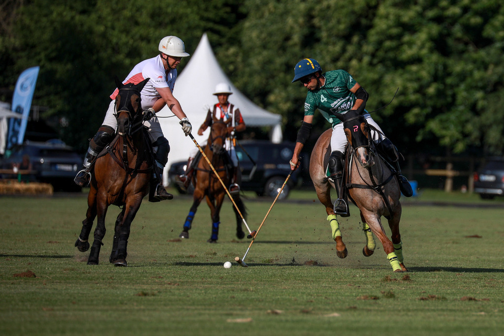 3_FreiluftmanufakturVsLandRover_200525_038 | Bildergalerie von Sport-Ereignissen aber auch von weiteren spannenden Dingen - nicht nur vom Niederrhein. In Anlehnung an den bekannten Spruch von Hanns Dieter Hüsch heißt das Motto: "Niederrhein ist überall".  - Realisiert mit Pictrs.com