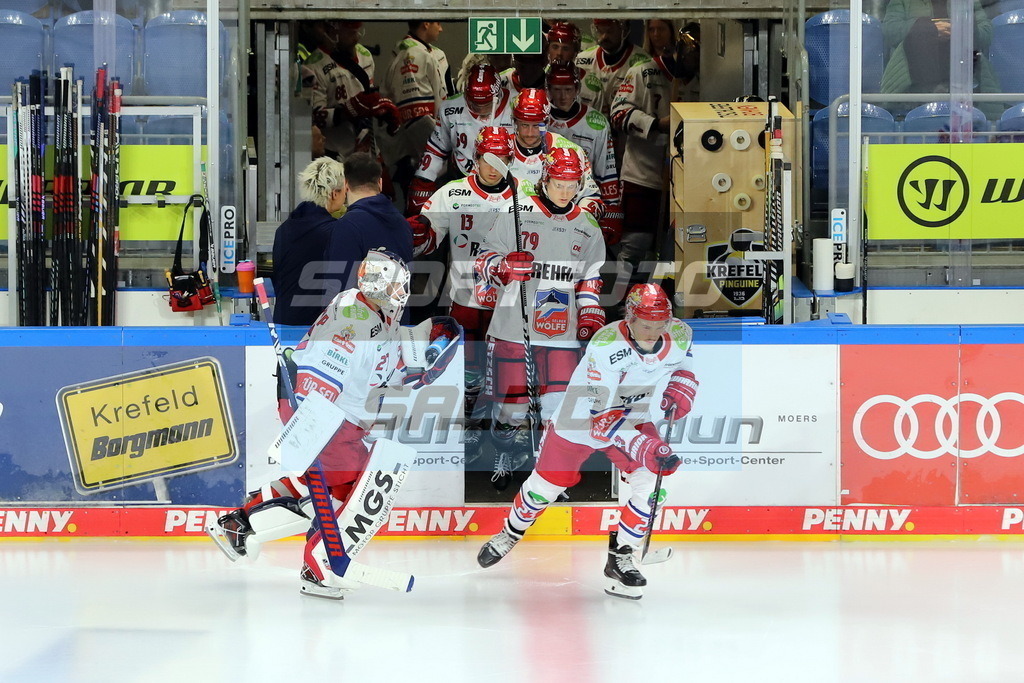 Einlauf Selber Wölfe | Einlauf Selber Wölfe - Realisiert mit Pictrs.com