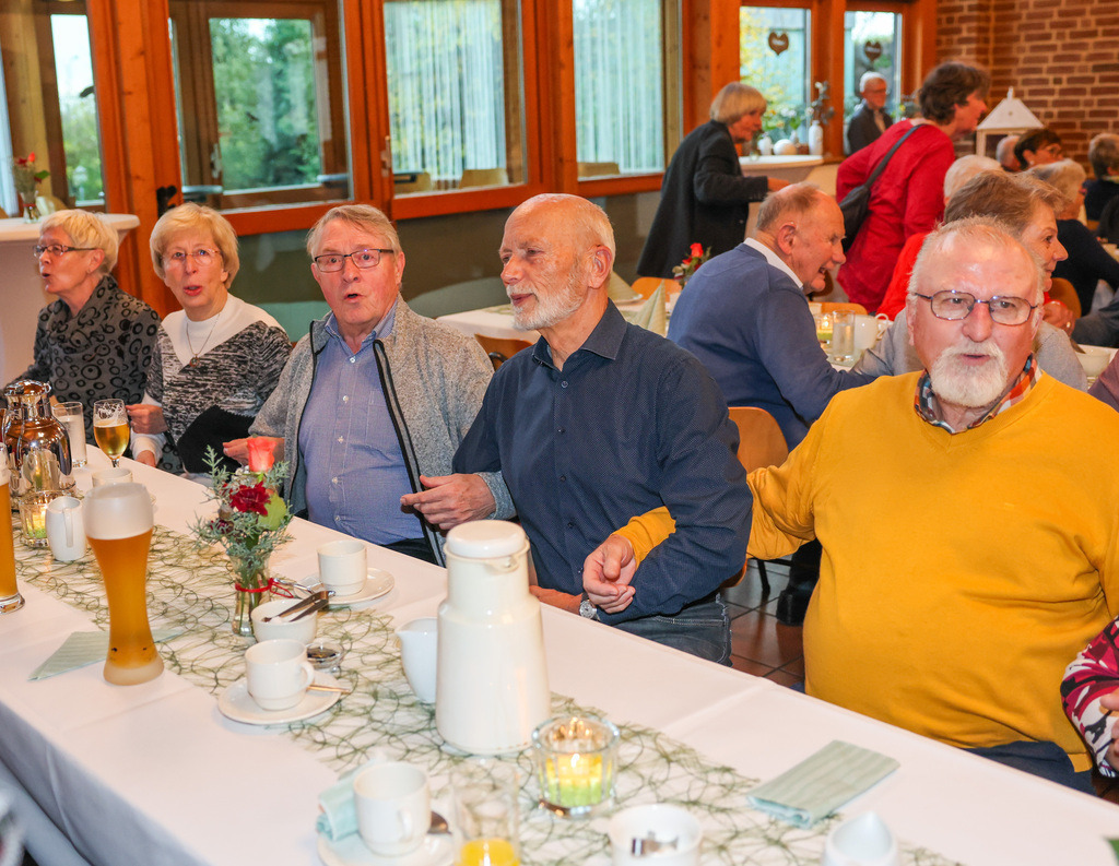 top-top.de-251112-044 | Foto, Video, Fotografie, Videografie, Fotobox, DJ, Discjockey, Musik, Musikbox, Veranstaltung, Photobooth, Amazon, Ebay, Buchtipp, Bestseller, Autor, Verlag, Buch, Wesel, Hamminkeln, NRW, Dinslaken, Rees, Drohne, Hochzeit, Party, Fotobox, Wesel, Fotograf