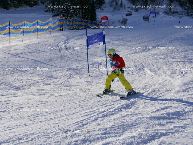 Olivia  (5) | Photos von der Skischule Warth - Realisiert mit Pictrs.com